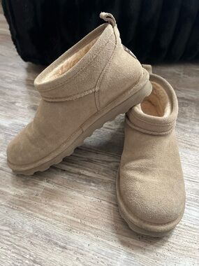 BearPaw Women's Short Suede Winter Boots in Tan